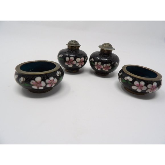 Pair Vintage Salt Cellars & Pepper Shakers Black w White Enamel Painted Flowers - Picture 3 of 12
